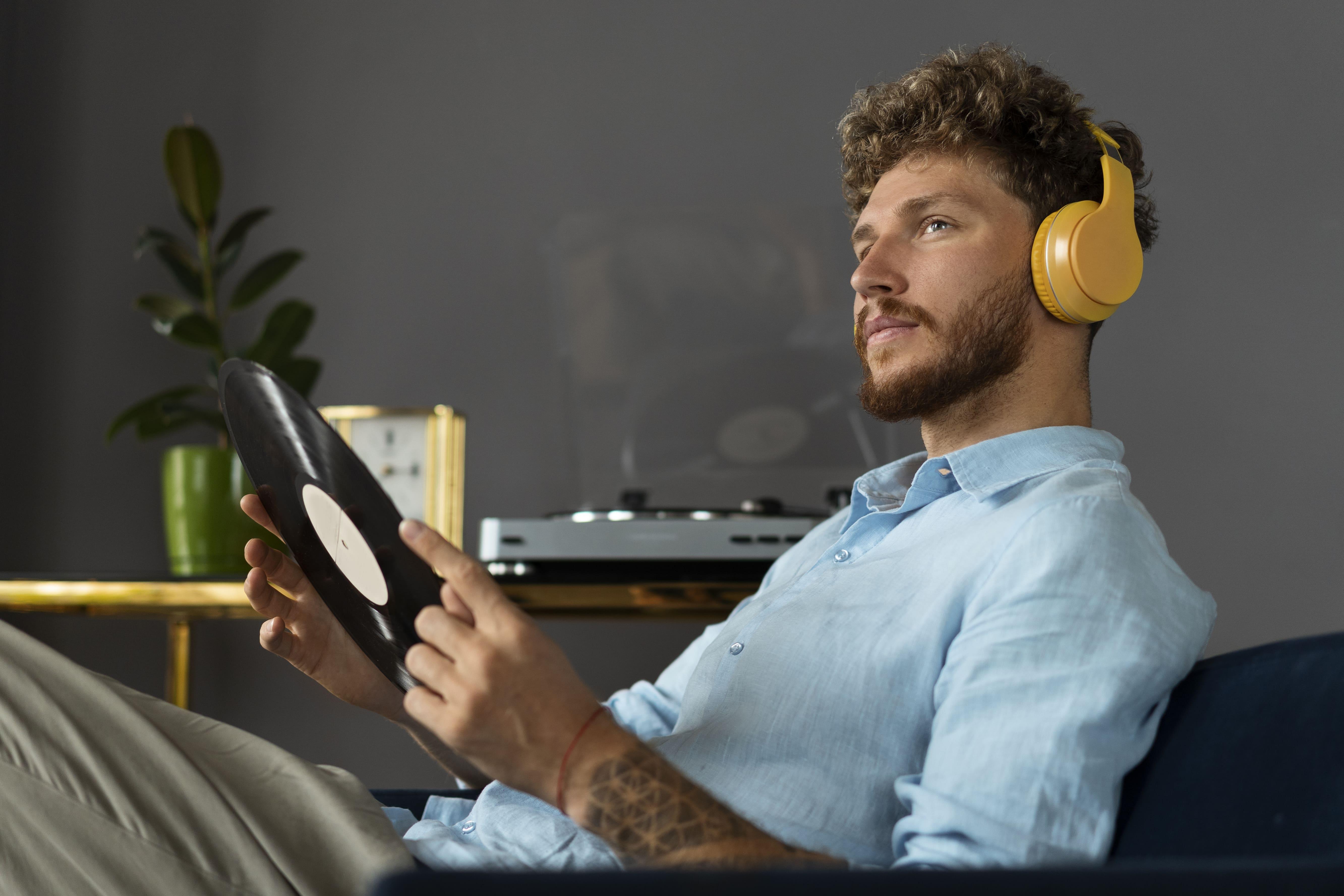 Immersive Audio: Live Streams, Sports & News from Around the Globe